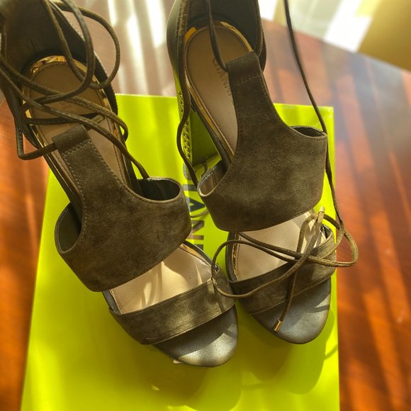 Gianni Bini Addi Platform Heels - Picture 3 of 5